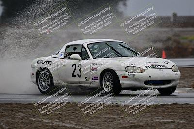 media/Nov-15-2025-CalClub SCCA (Sat) [[7bfa5a7151]]/Race/Group 4/